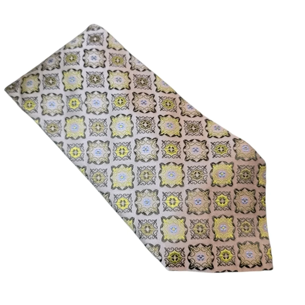 Geoffrey Beene 100% Silk Silver Blue Moss Lime Medallions Tie